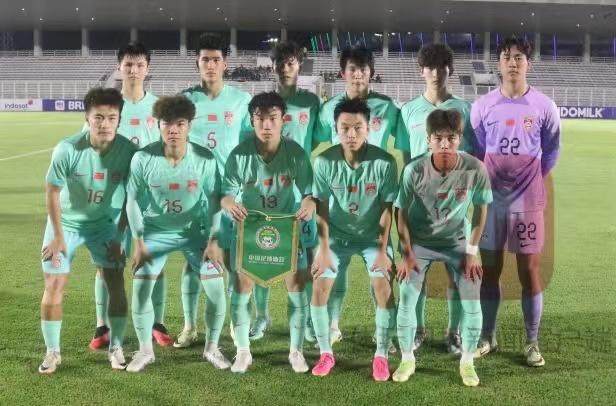 亿万28娱乐-【观察】05国青正在路上 高压踢法还需体能做保障