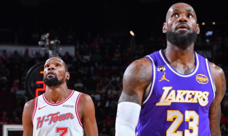 亿万28娱乐-季后赛詹杜对决上线！杜兰特9胜5负占优，湖人包夹KD破局？